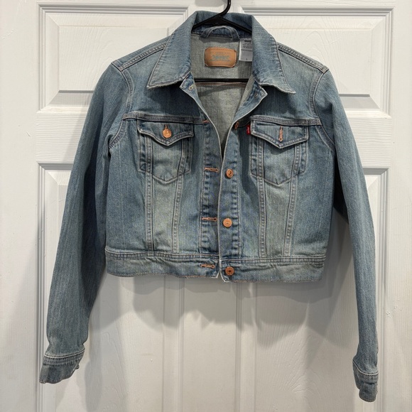 Levi’s Cropped Faded Denim Jacket L - Picture 1 of 11
